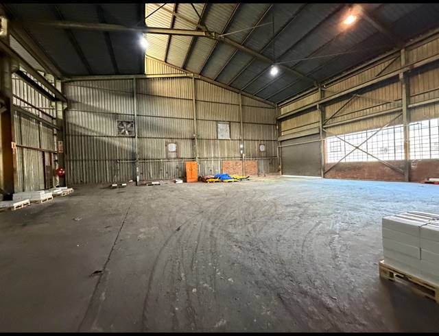 2,000M² FACTORY TO LET IN ROODEKOP